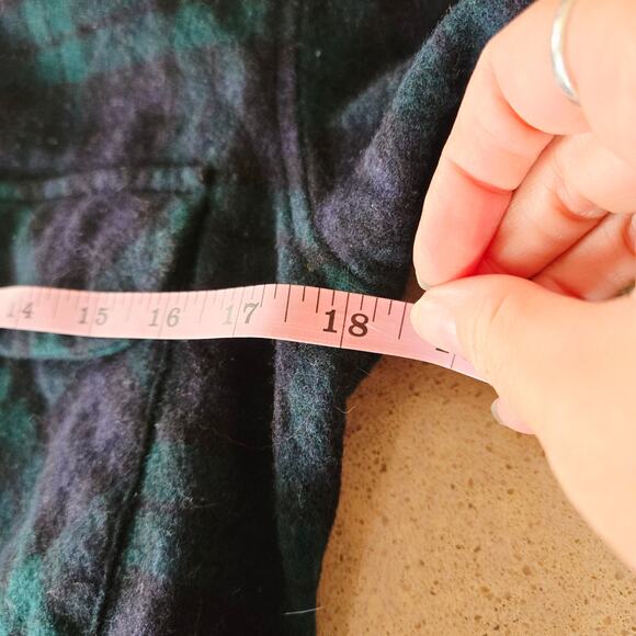 Medium Pendleton Wool Shirt – Black Watch Tartan, Size M, Made in USA - Picture 5 of 6